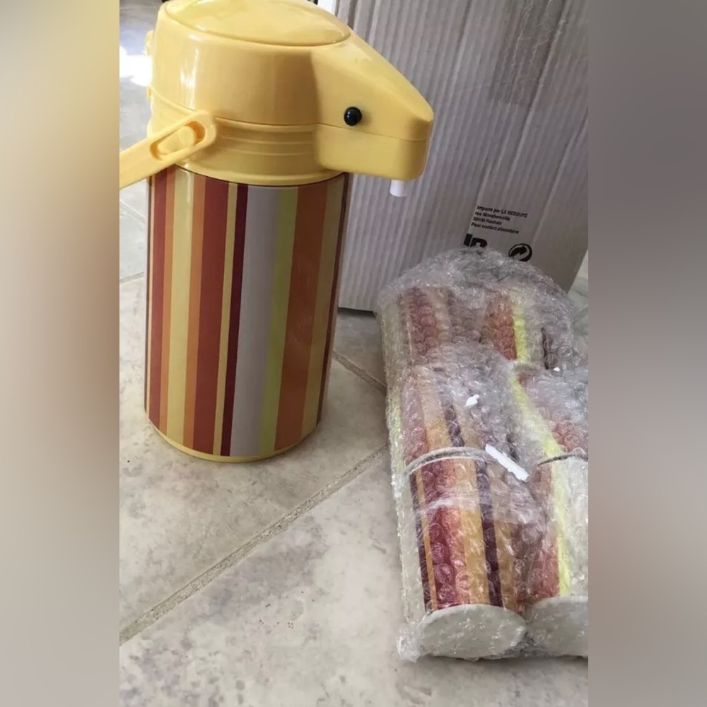 THERMOS Jar + 6 Mugs NEW Multicolor NWT